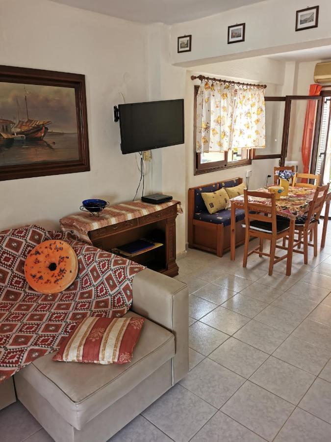 Orange_Blue_Аpartment N2 Near Sea Apartment Hanioti Exterior foto